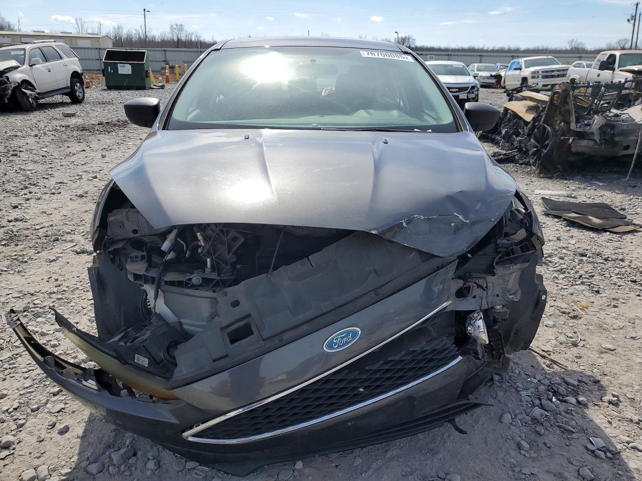 2017 Ford Focus s
