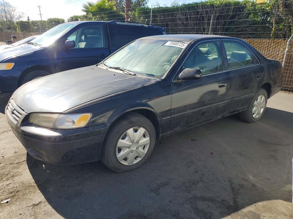1998 Toyota Camry le