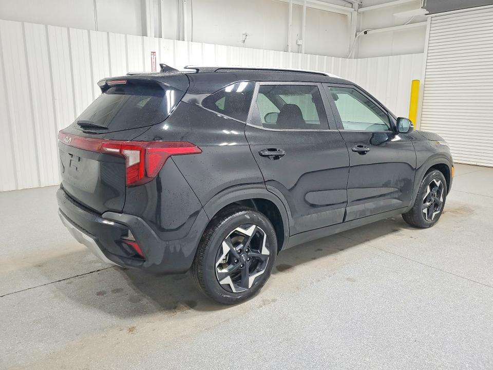 2025 KIA Seltos s