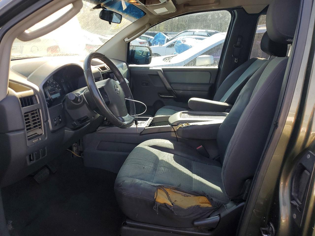2005 Niss Titan XE