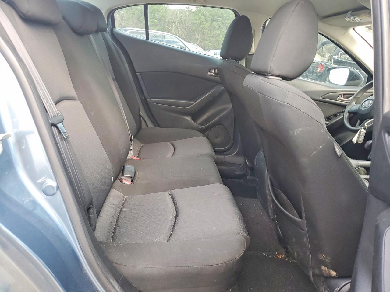2014 Mazda 3 sv