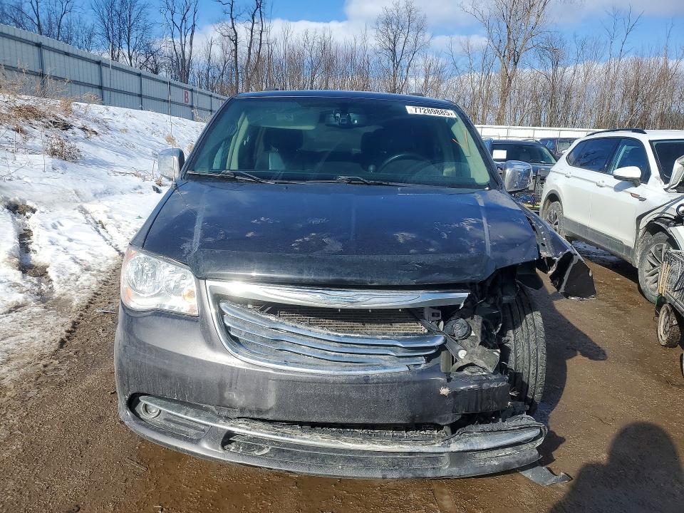 2016 Chrysler Town & Country Touring l