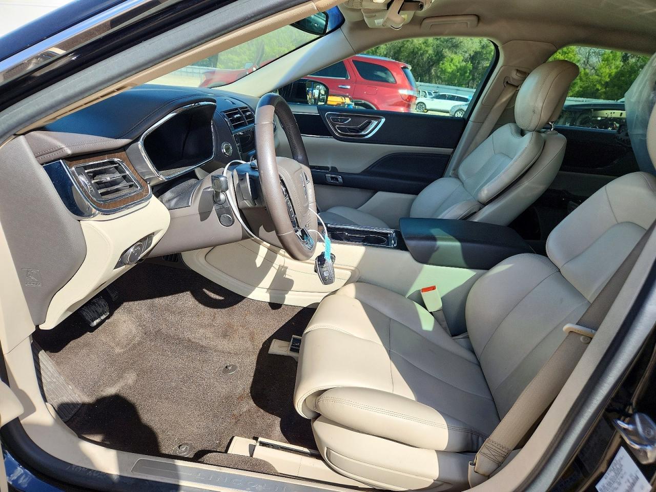 2018 Lincoln Continental Premiere