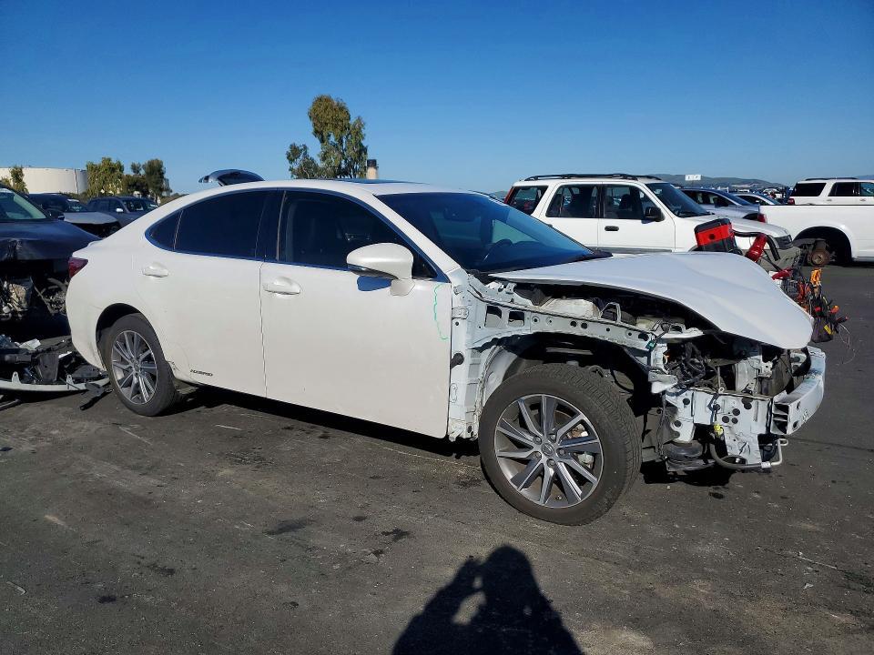 2016 Lexus Es 300h