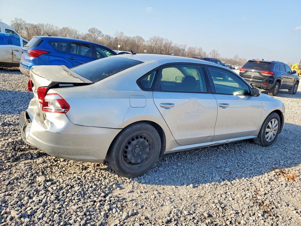 2013 Volkswagen Passat s