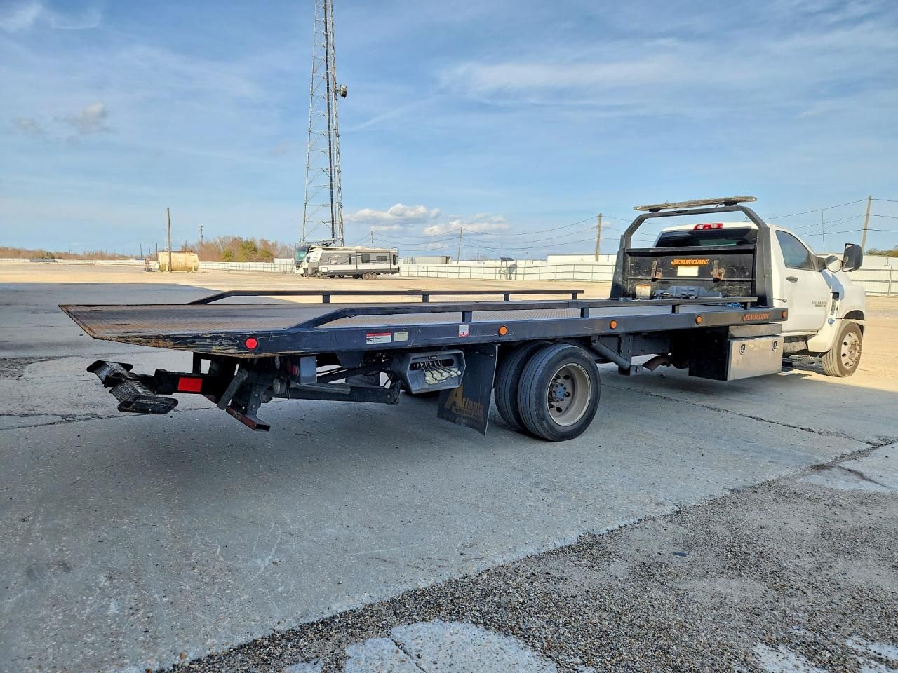 2022 International GM515 Rollback Truck