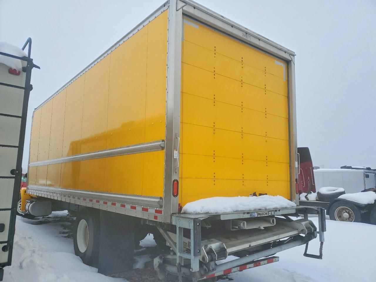 2022 International MV607-BOX Truck