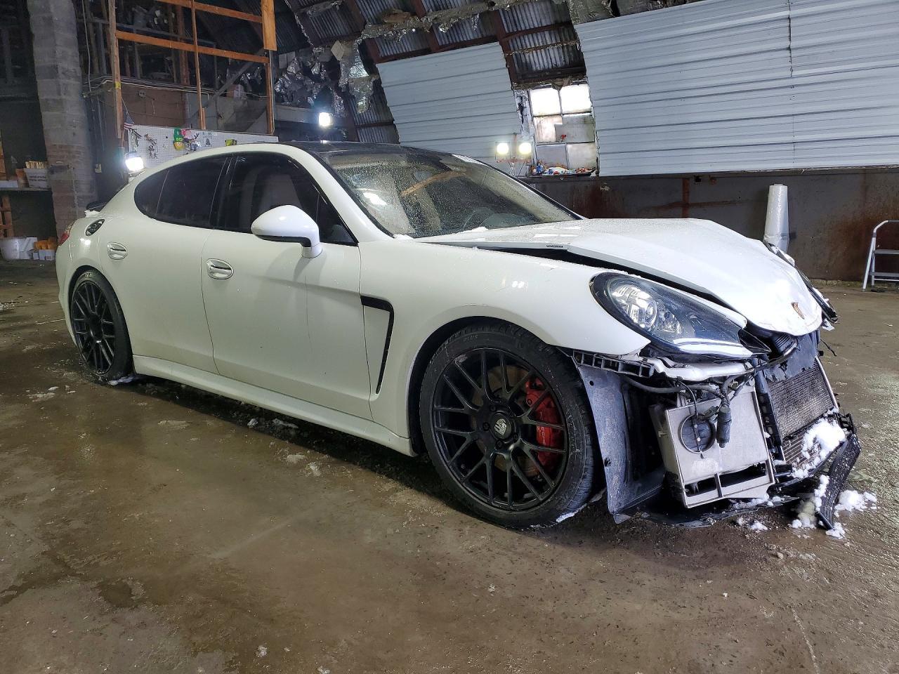 2013 Porsche Panamera gts
