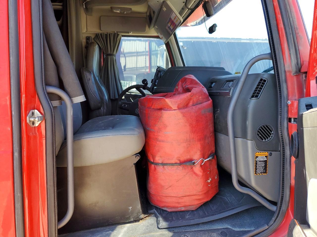 2021 Volvo VNL Semi Truck