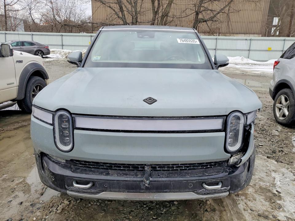 2023 Rivian R1S Adventure