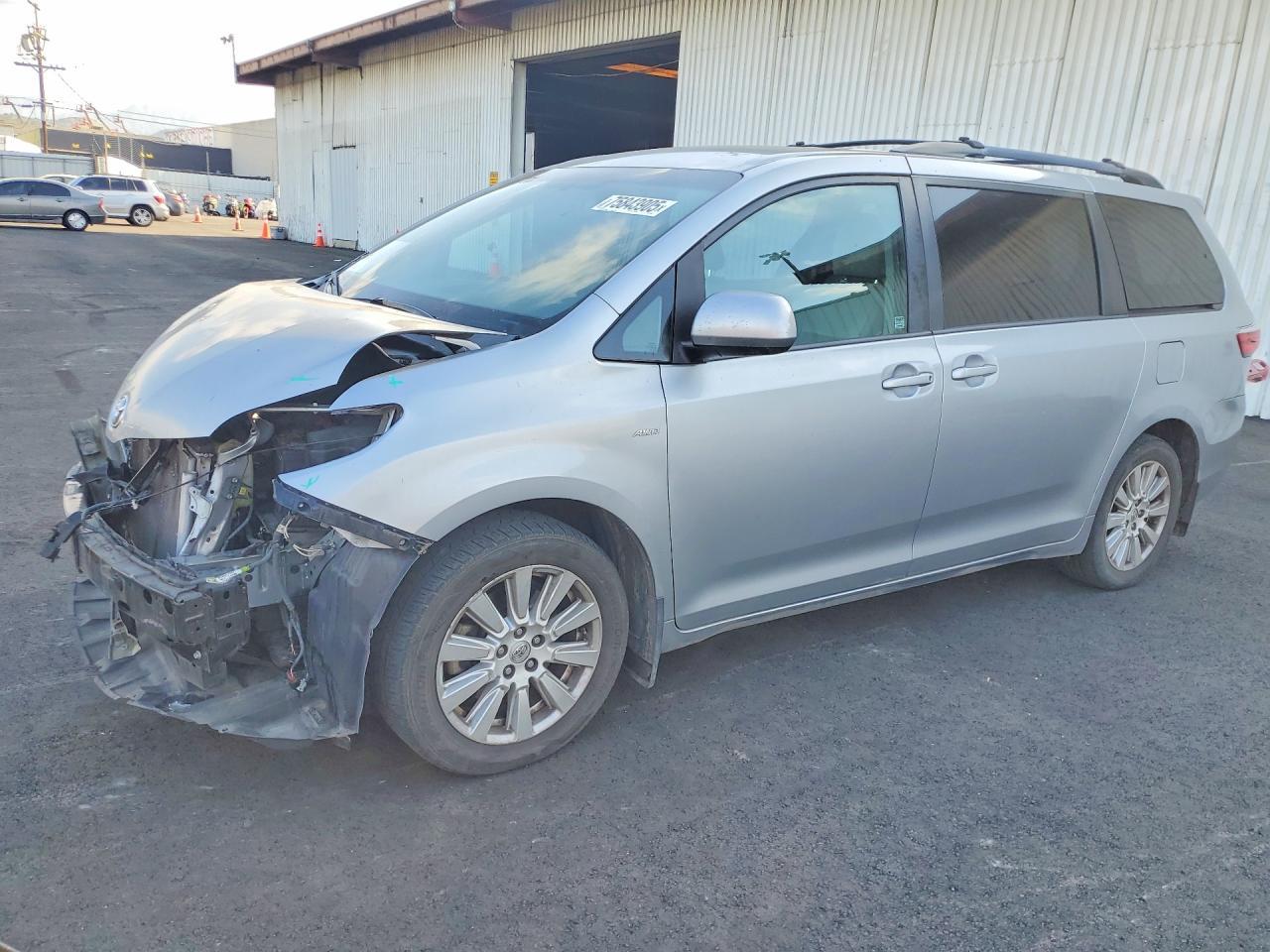 2017 Toyota Sienna le