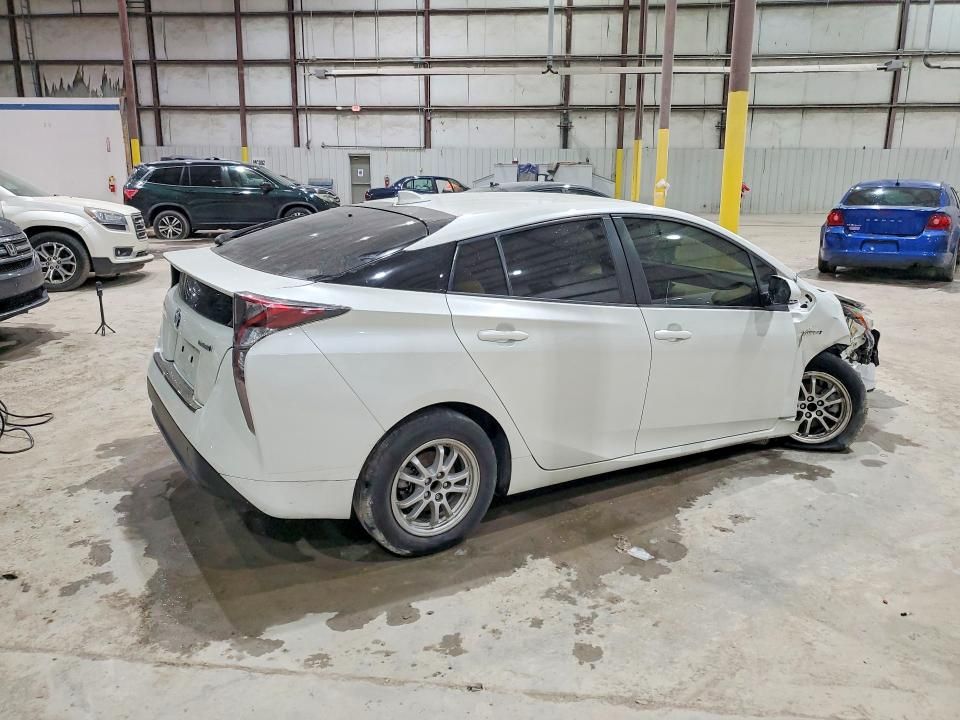 2016 Toyota Prius Three