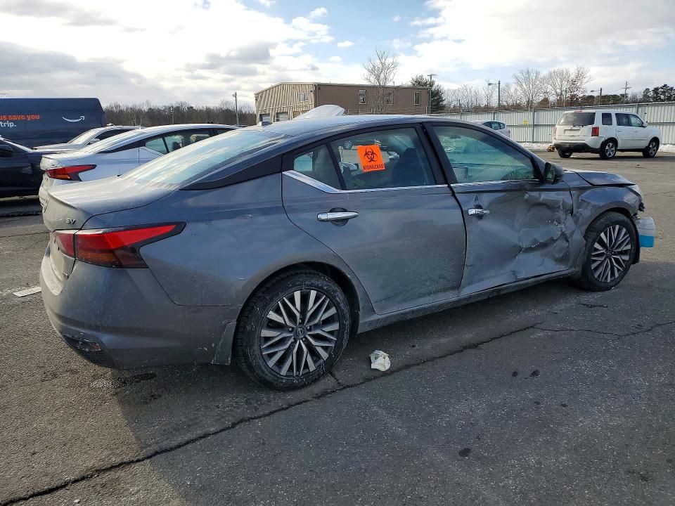 2024 Nissan Altima sv