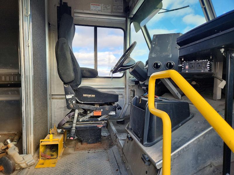 2015 Freightliner 2014 Freightliner MT 45G Delivery Van