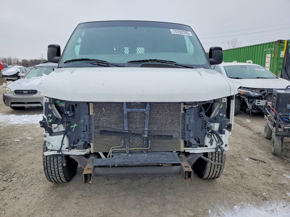 2015 GMC Savana 2500 Delivery van