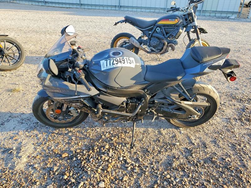 2025 Suzuki GSX-R600