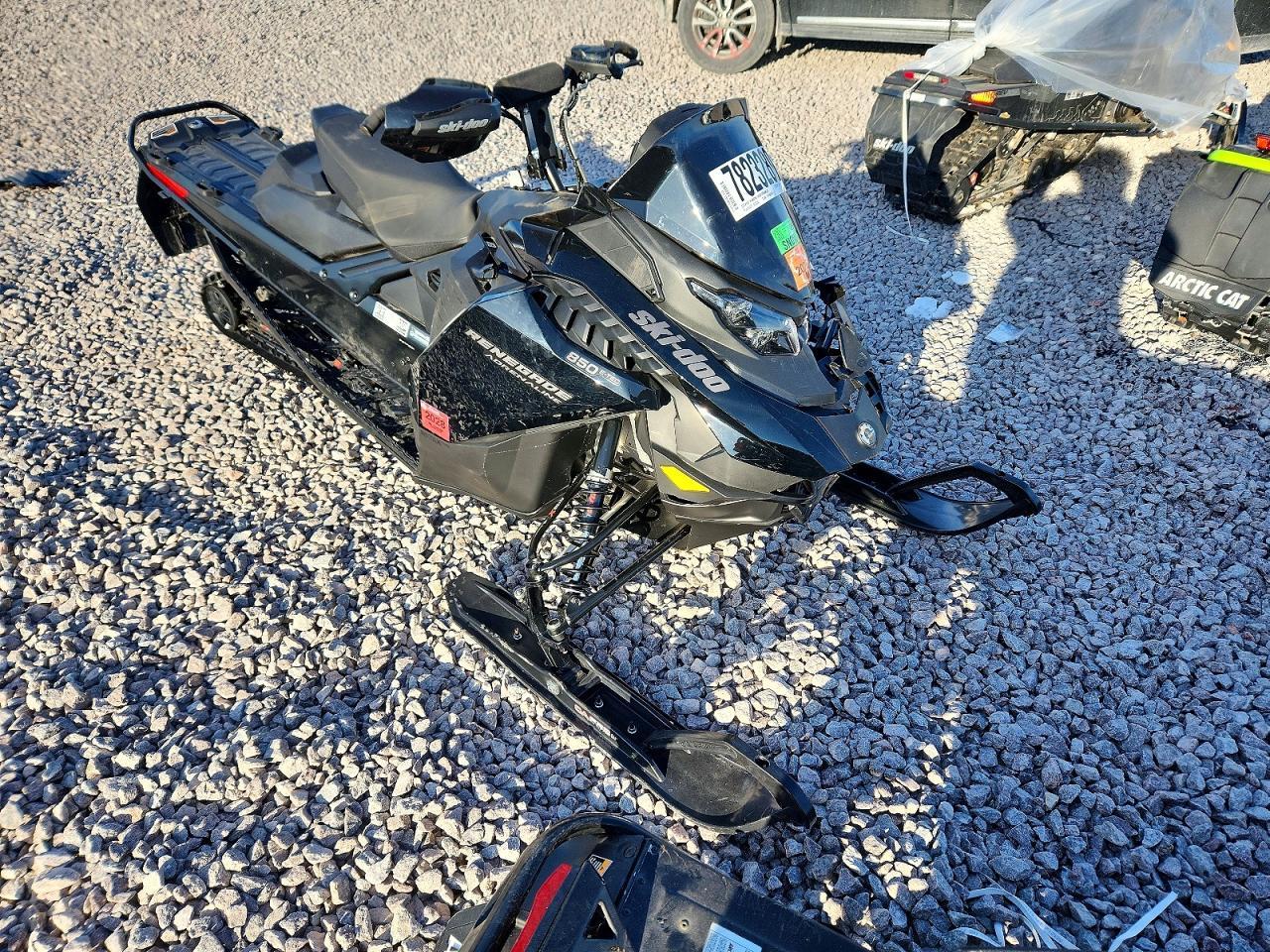 2023 Skidoo Renegade Adrenaline