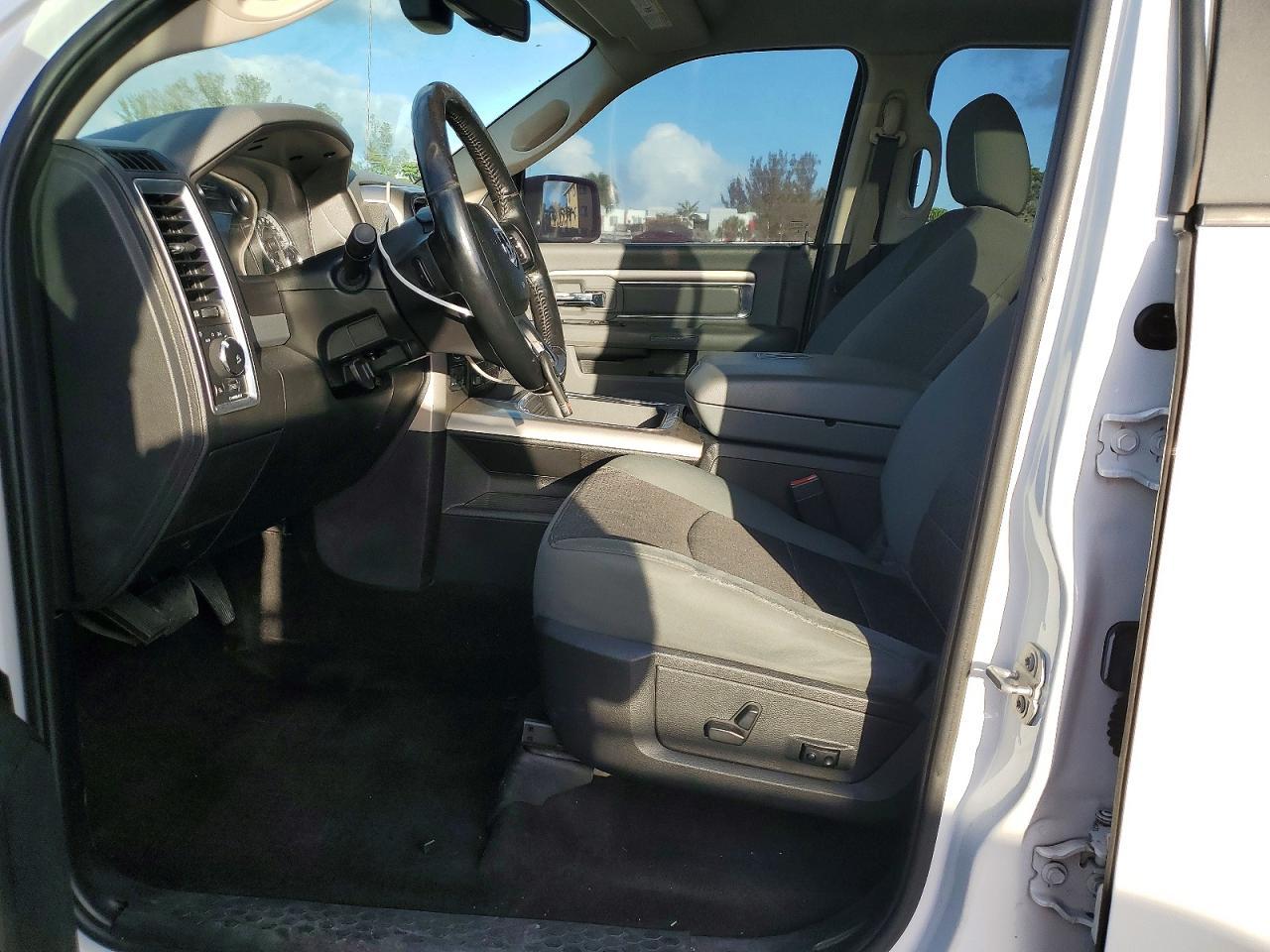 2018 Dodge RAM 1500 SLT