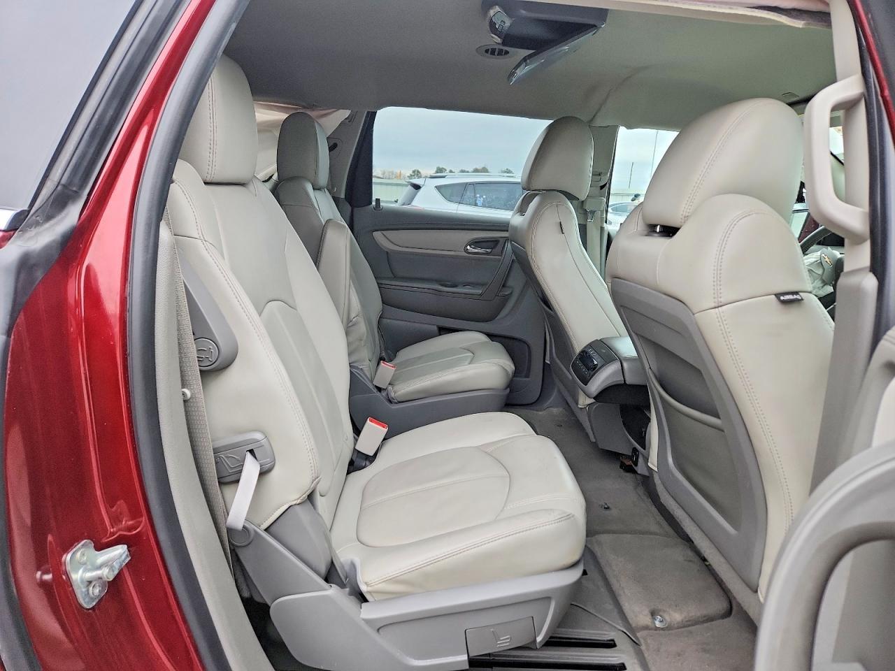 2017 Chevrolet Traverse lt