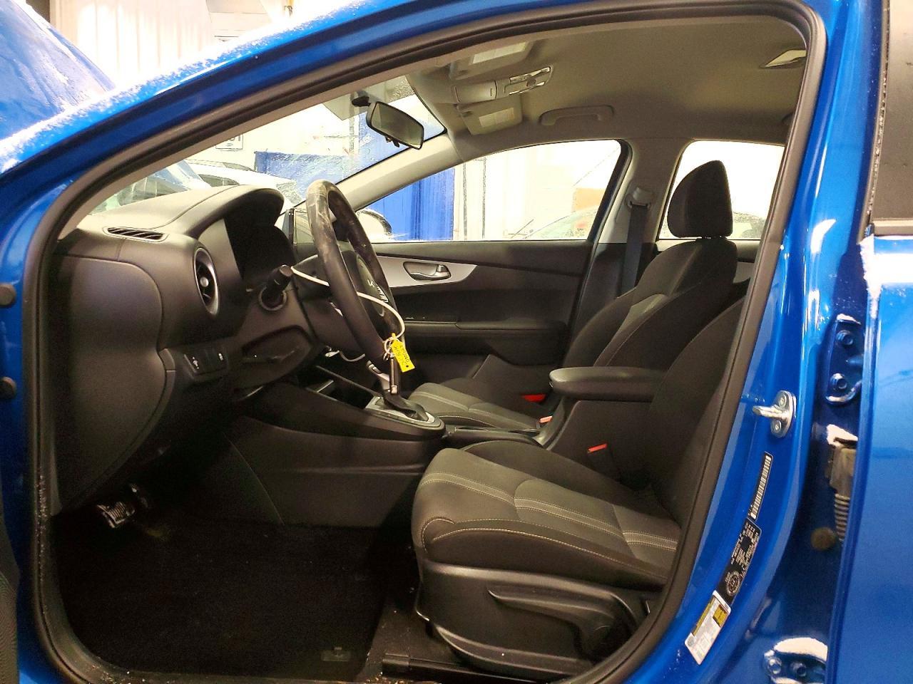 2024 KIA Forte lx