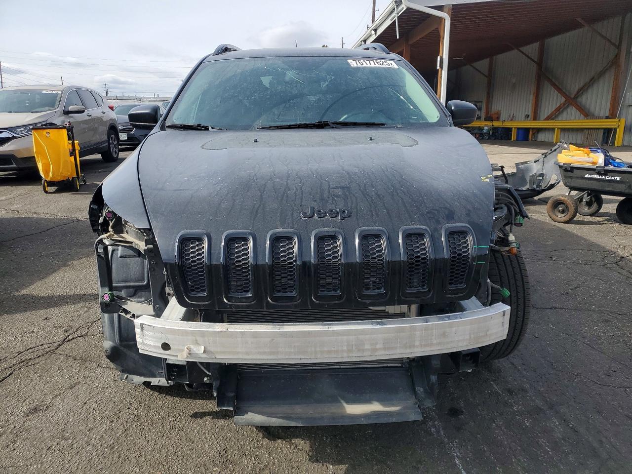 2017 Jeep Cherokee Sport