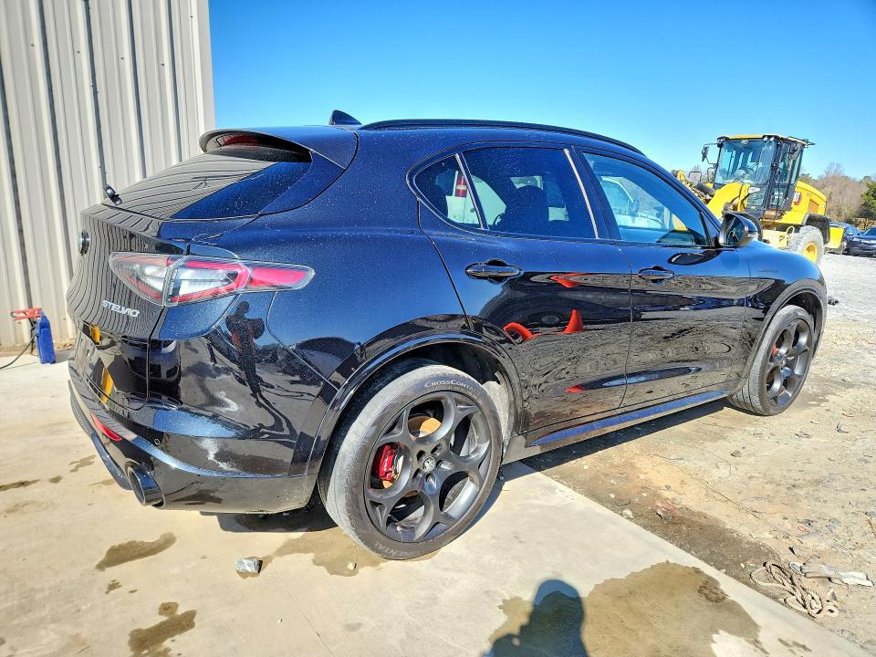 2024 Alfa Romeo Stelvio ti