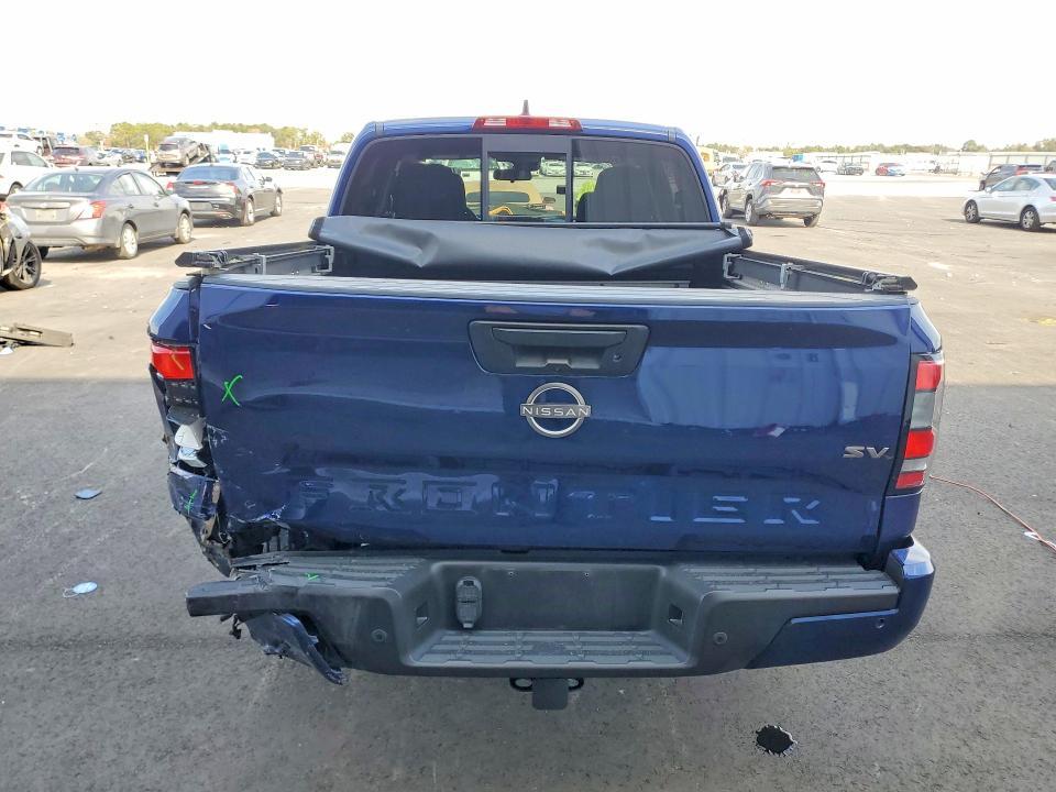 2022 Nissan Frontier s