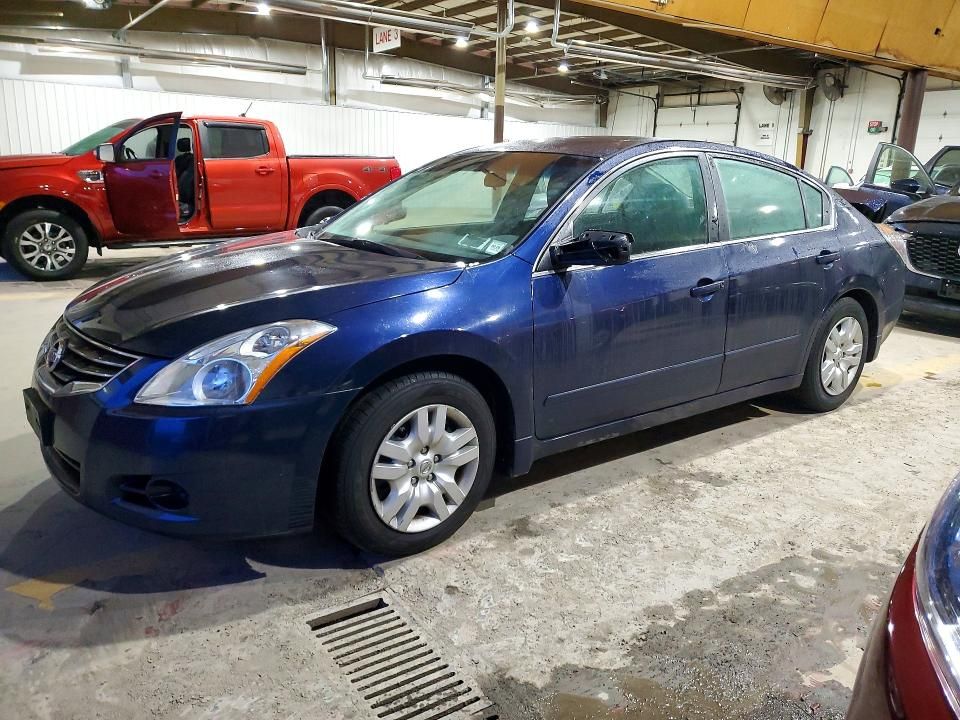 2010 Nissan Altima Base
