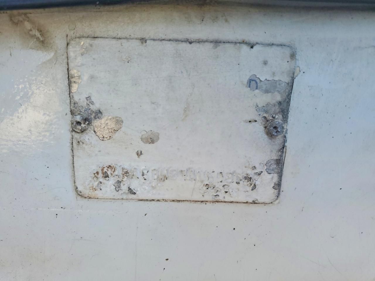 2007 Nissan Diesel UD2600 BOX Truck