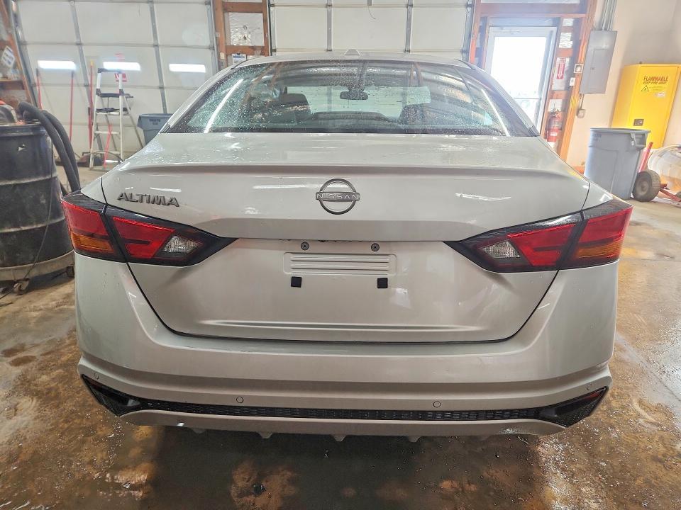 2025 Nissan Altima 2.5 sv