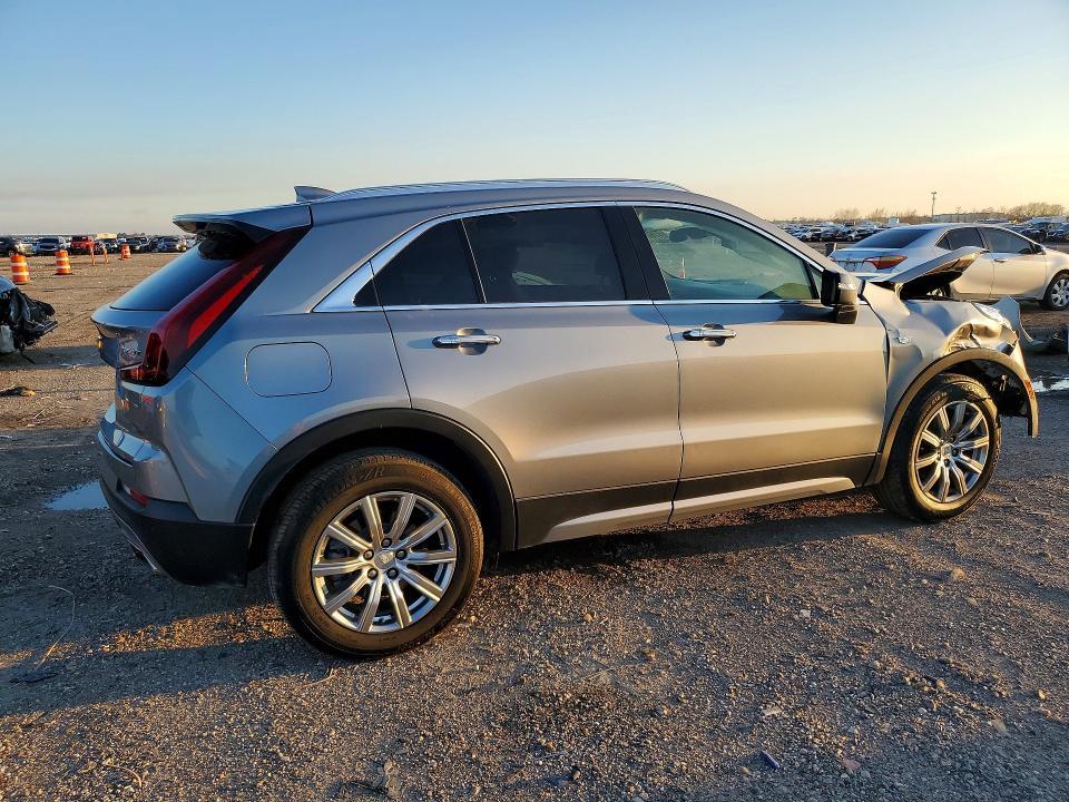 2023 Cadillac XT4 Premium Luxury