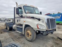 Salvage trucks for sale at Jacksonville, FL auction: 2018 Freigliner 2018 Freightliner Cascadia 125 Semi Truck