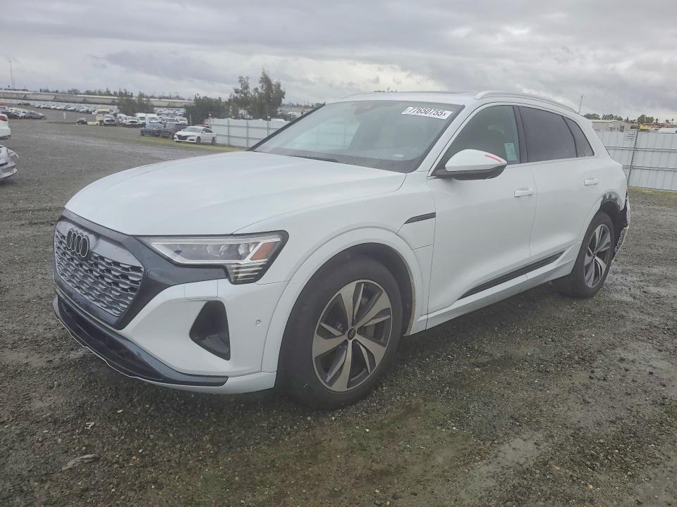 2024 Audi Q8 E-tron Premium Plus