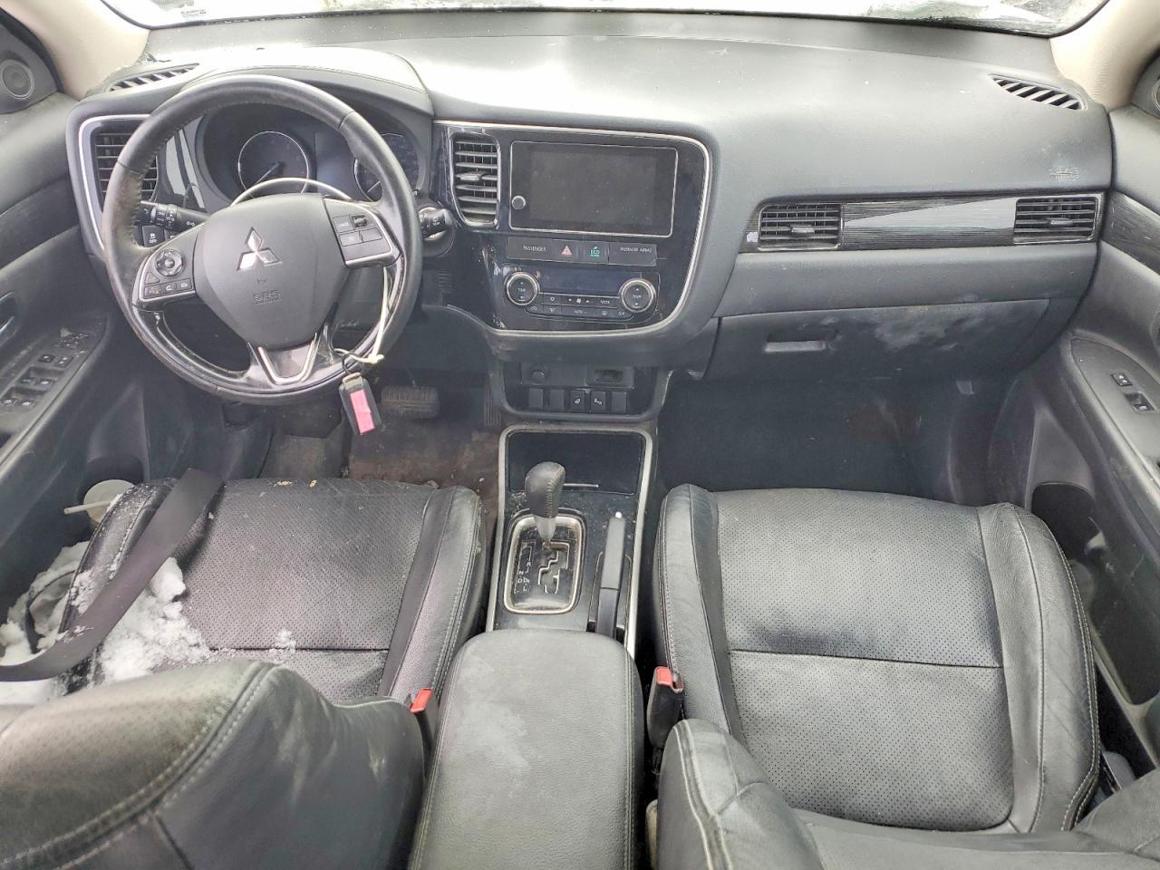 2018 Mitsubishi Outlander es