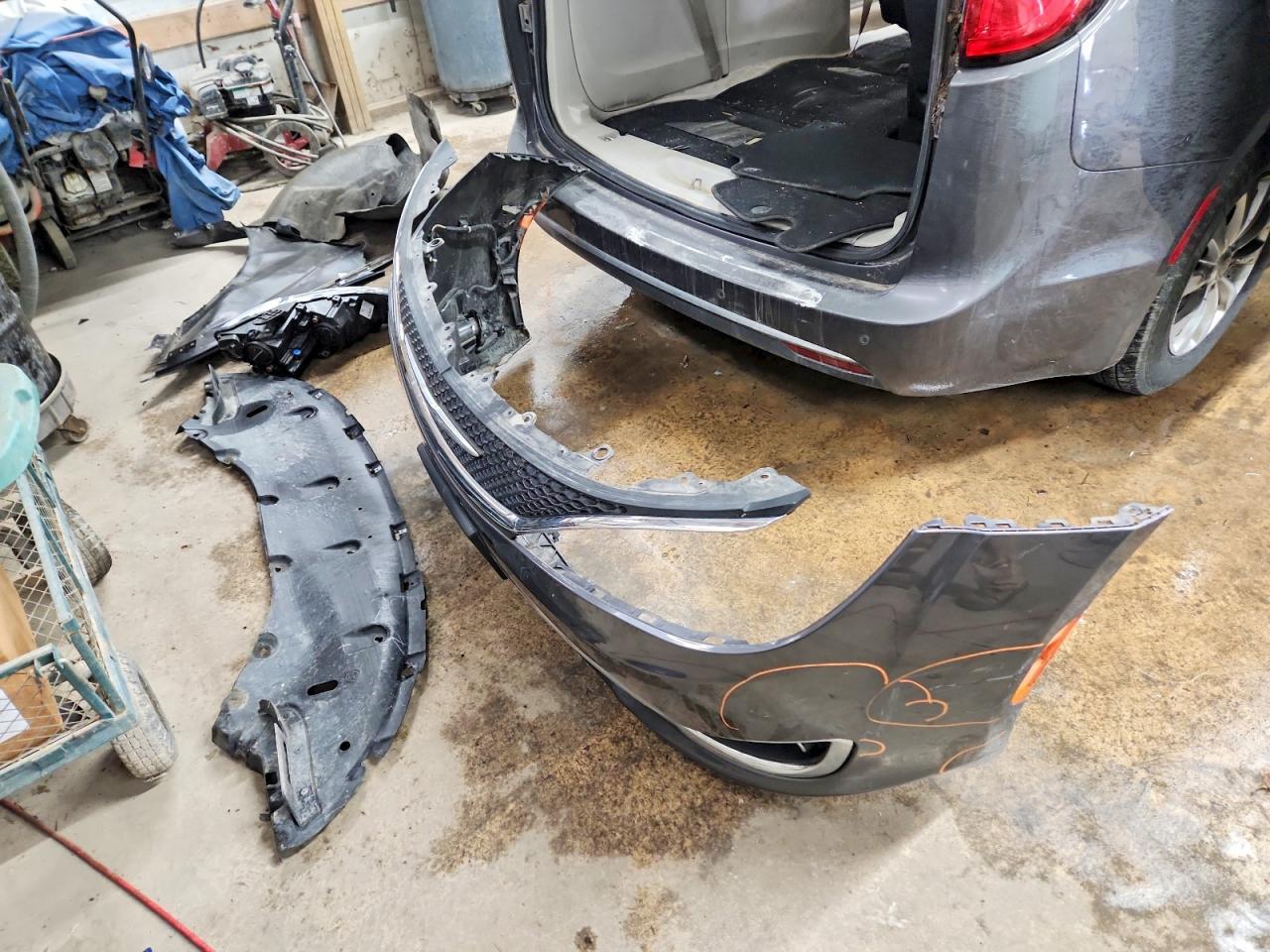 2018 Chrysler Pacifica Touring l