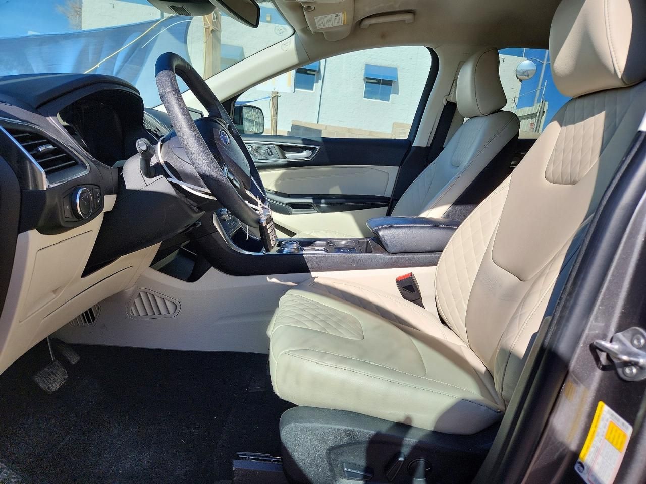 2023 Ford Edge Titanium