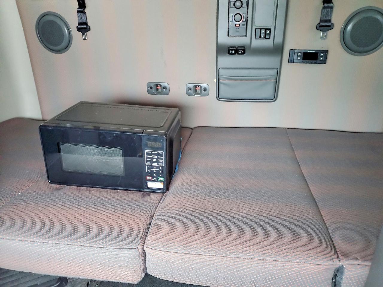 2024 Volvo VN VNL