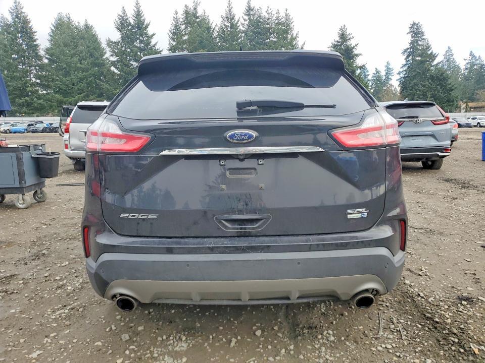 2019 Ford Edge sel