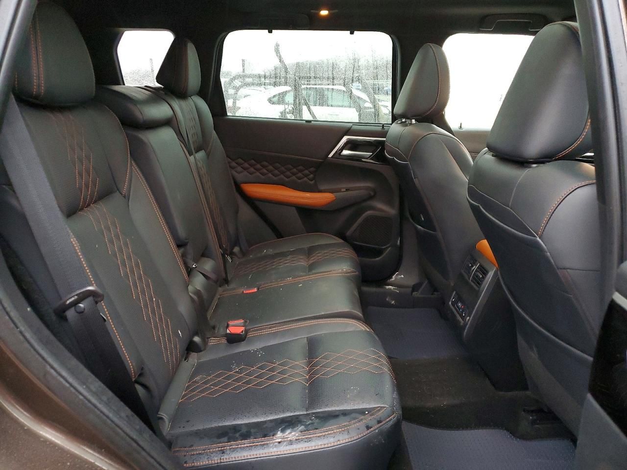 2022 Mitsubishi Outlander sel