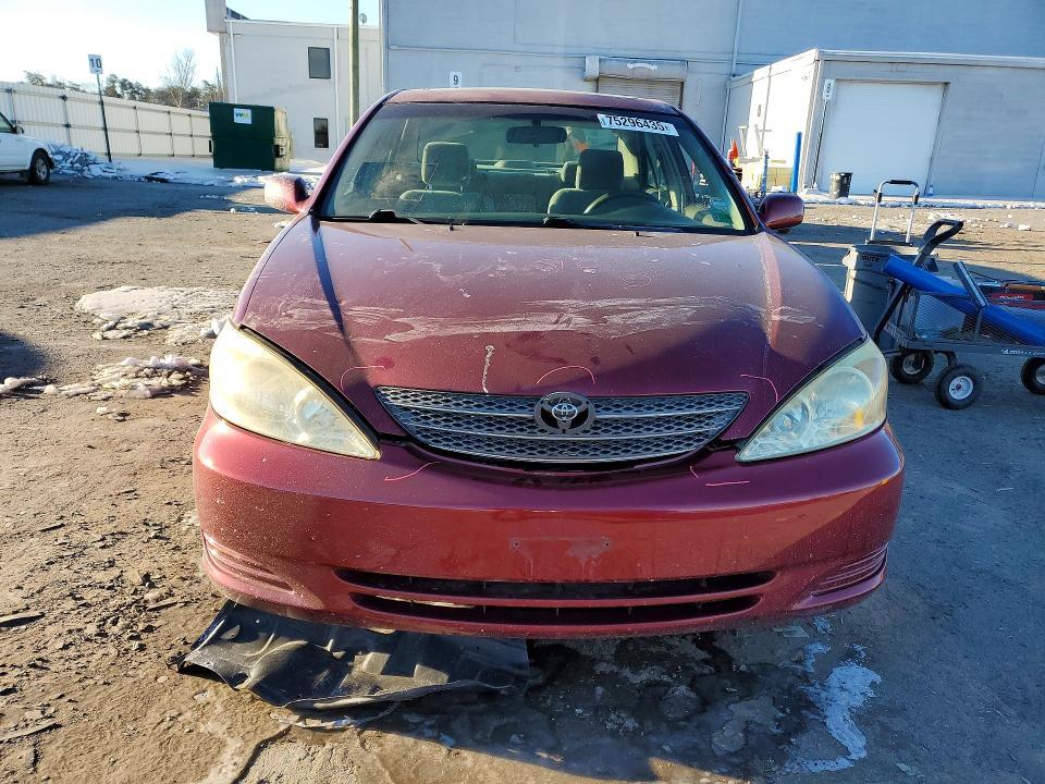 2004 Toyota Camry le