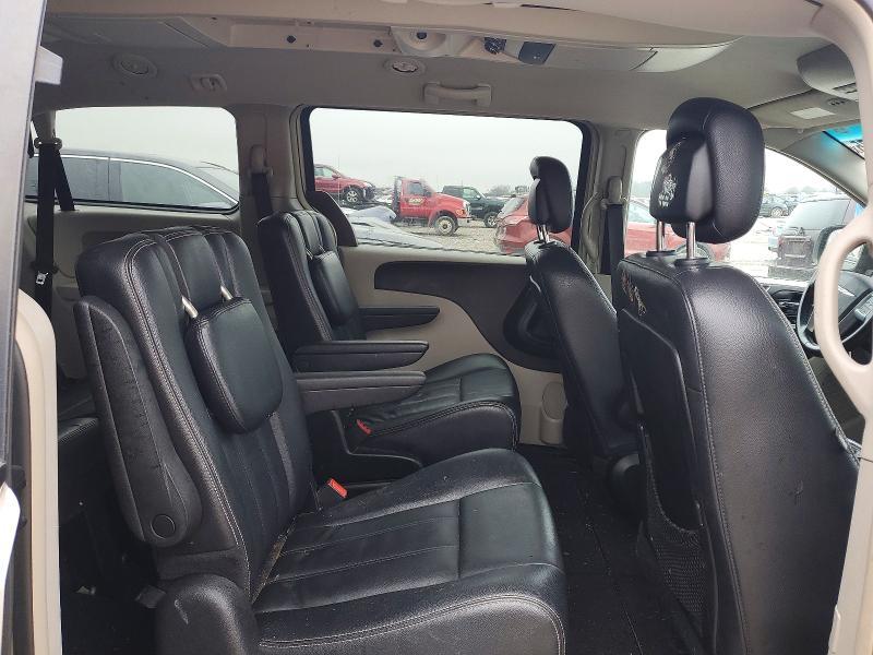 2013 Chrysler Town & Country Touring