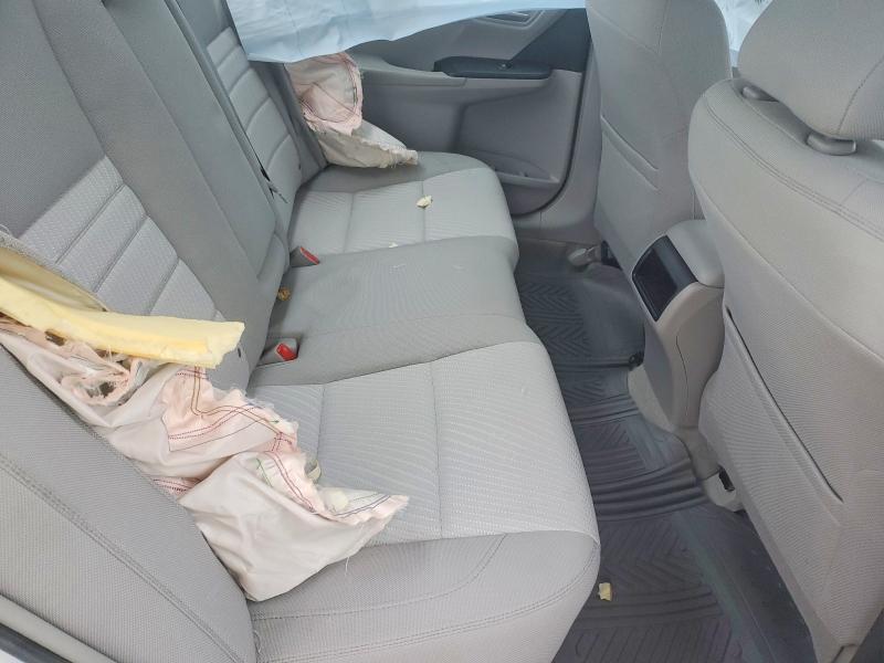 2016 Toyota Camry le