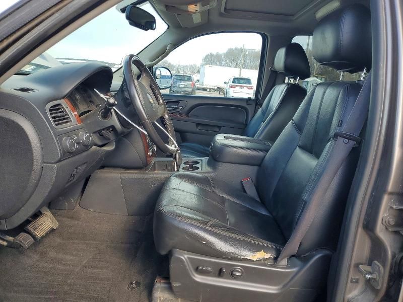 2012 Chevrolet Suburban K2500 lt