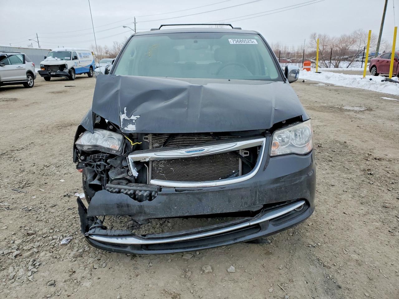 2012 Chrysler Town & Country Touring l