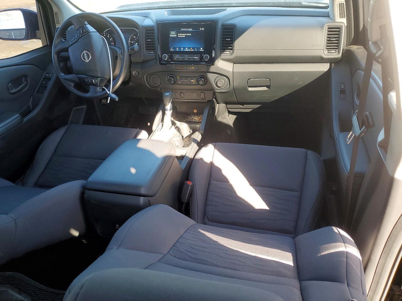 2022 Nissan Frontier s
