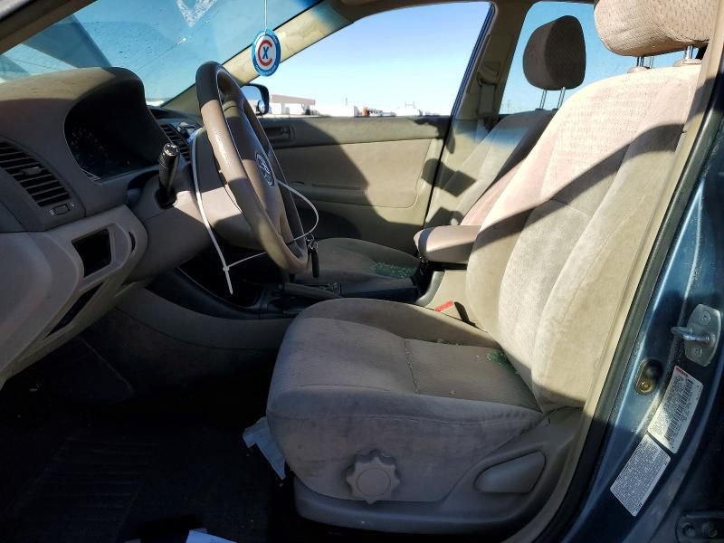 2003 Toyota Camry le