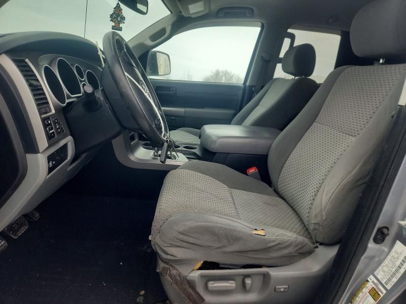 2013 Toyota Tundra Double cab SR5