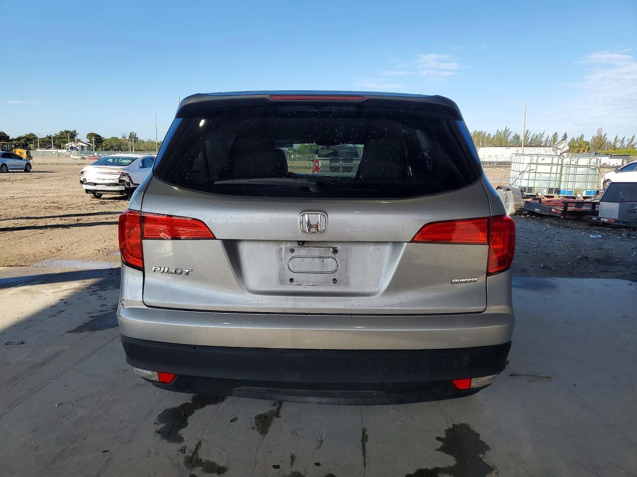 2017 Honda Pilot lx