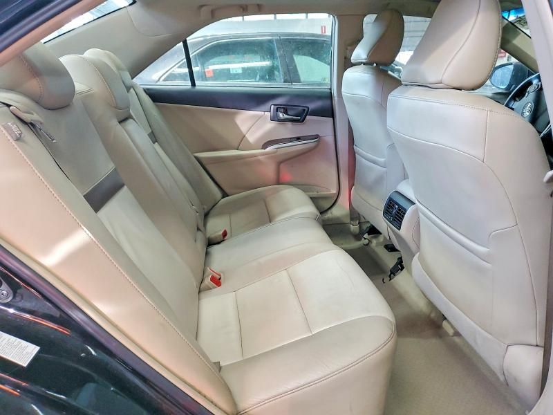 2012 Toyota Camry xle V6