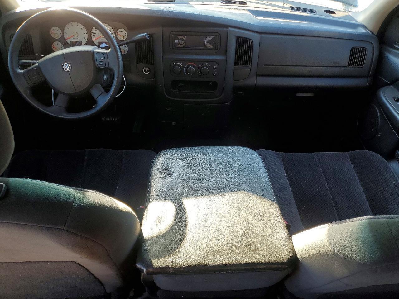 2005 Dodge RAM 1500 ST